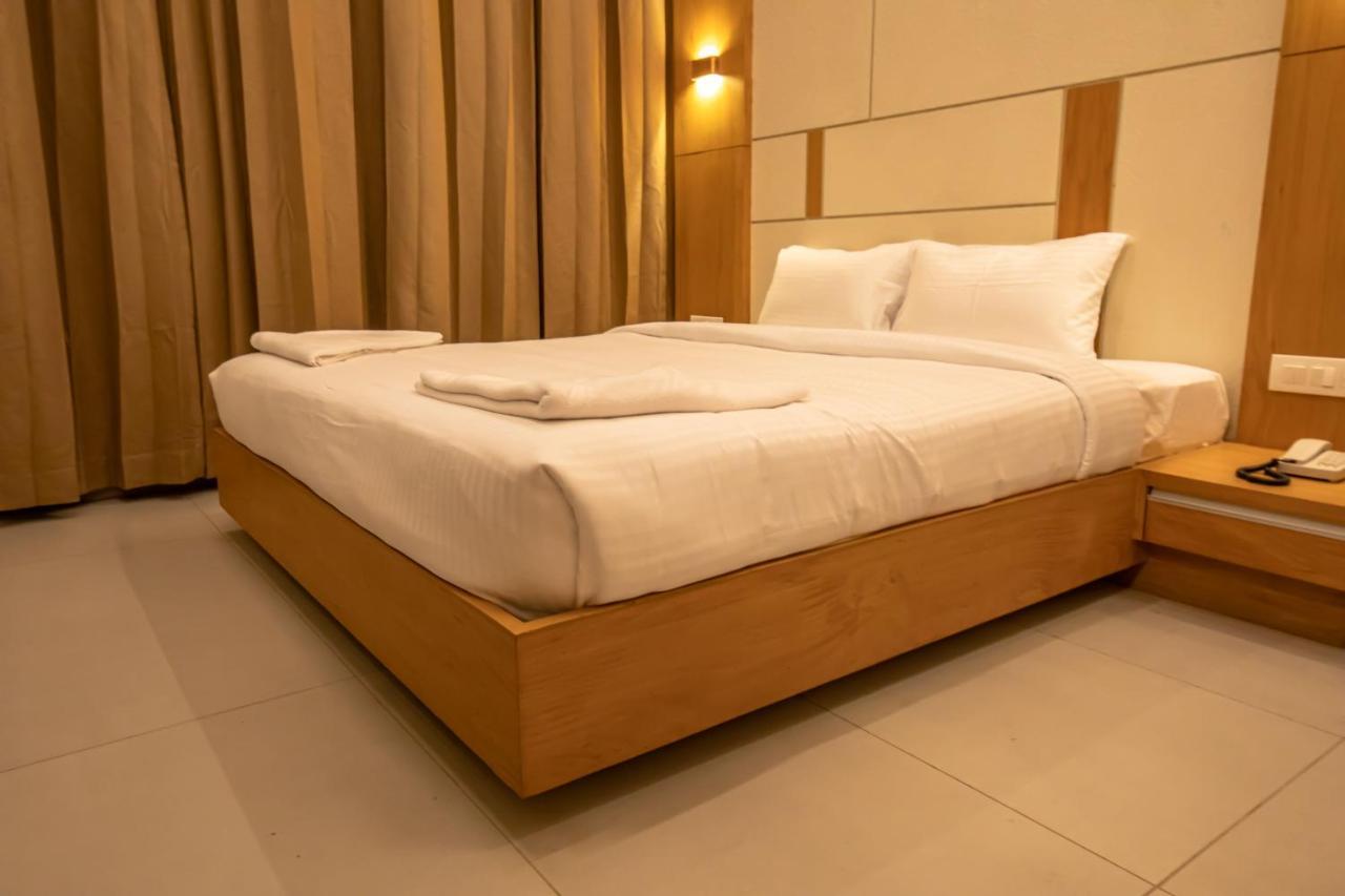 Rathna Residency - Near Us Consulate Ξενοδοχείο Τσενάι Εξωτερικό φωτογραφία